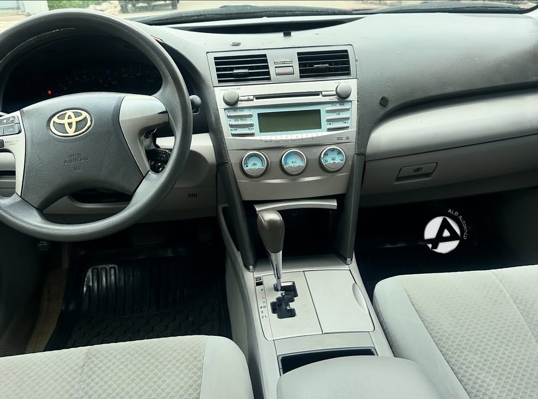 Car Image 4