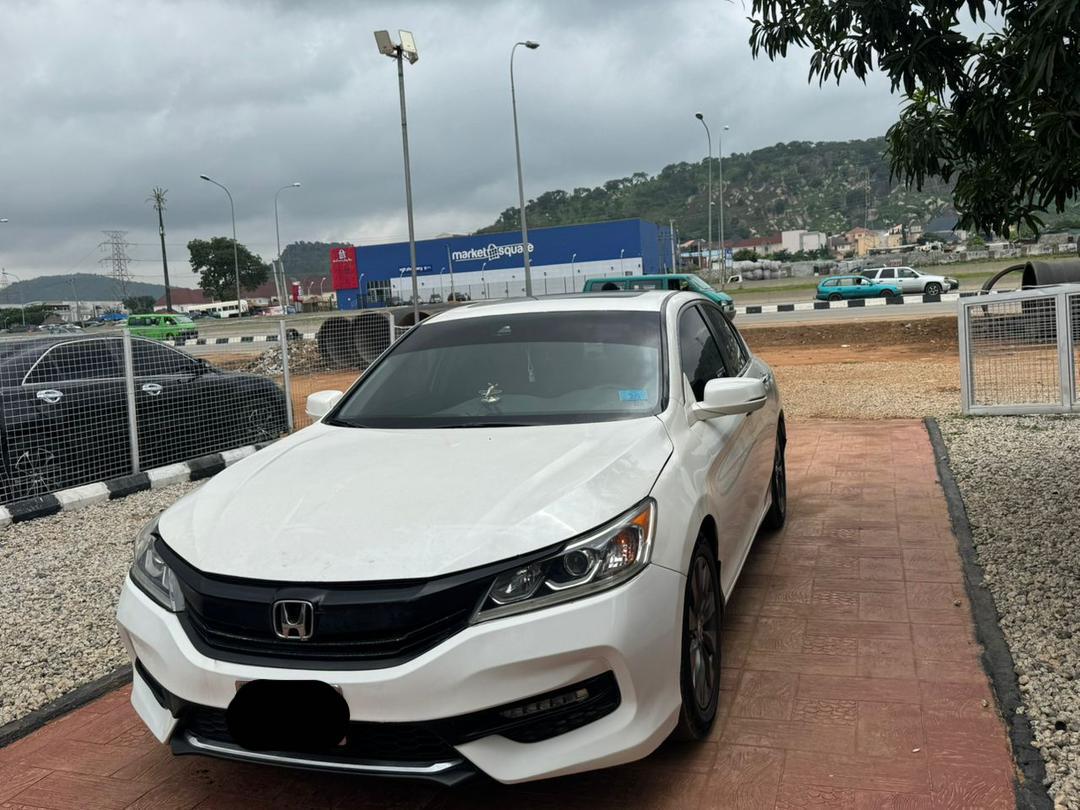 Car Image 3