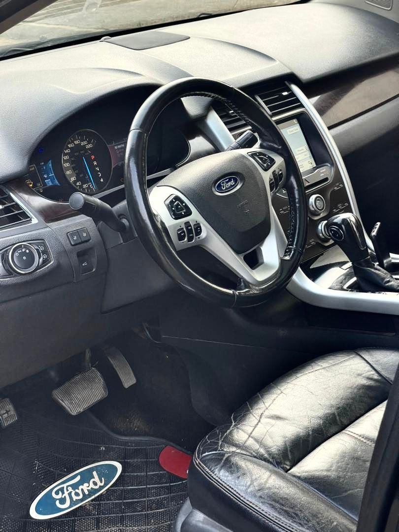 Car Image 5
