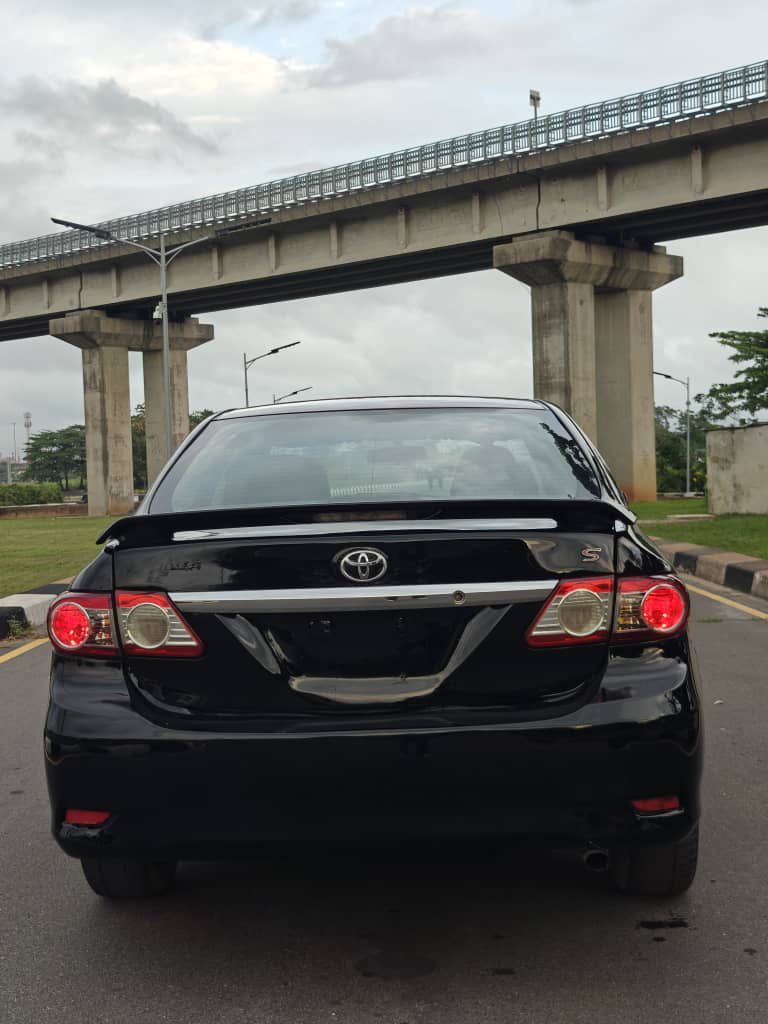 Car Image 8