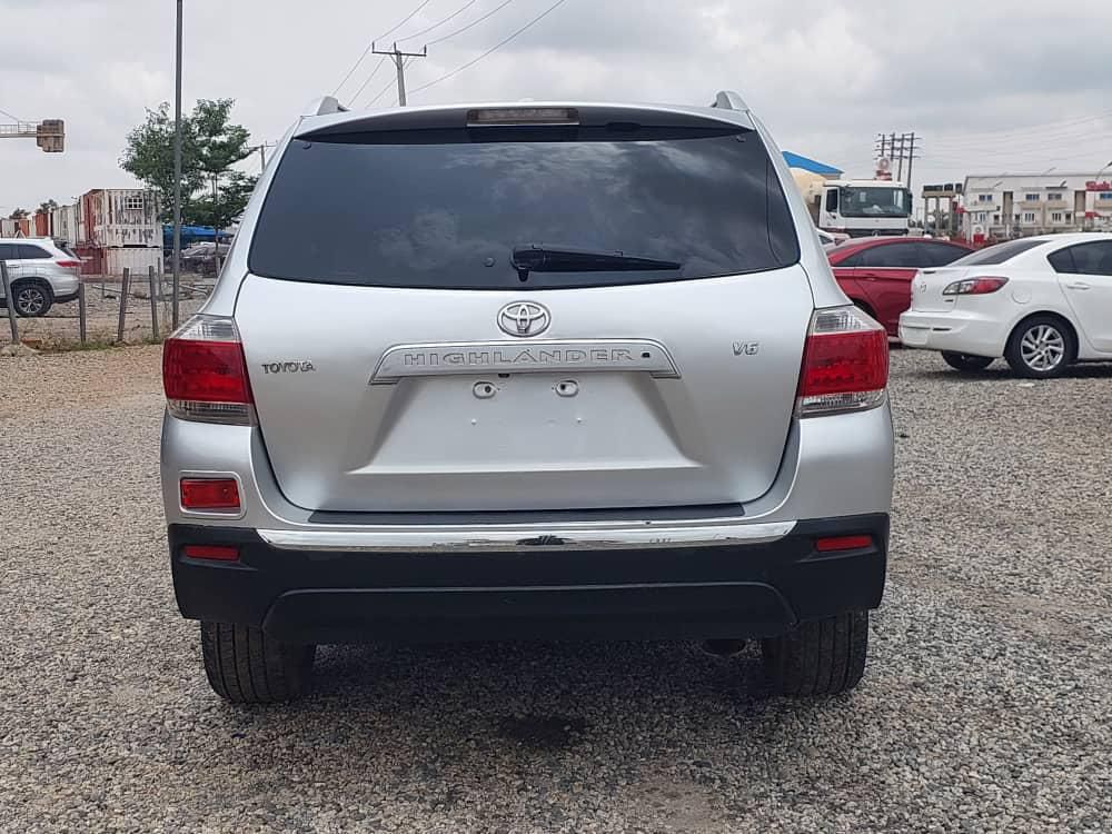 Car Image 6