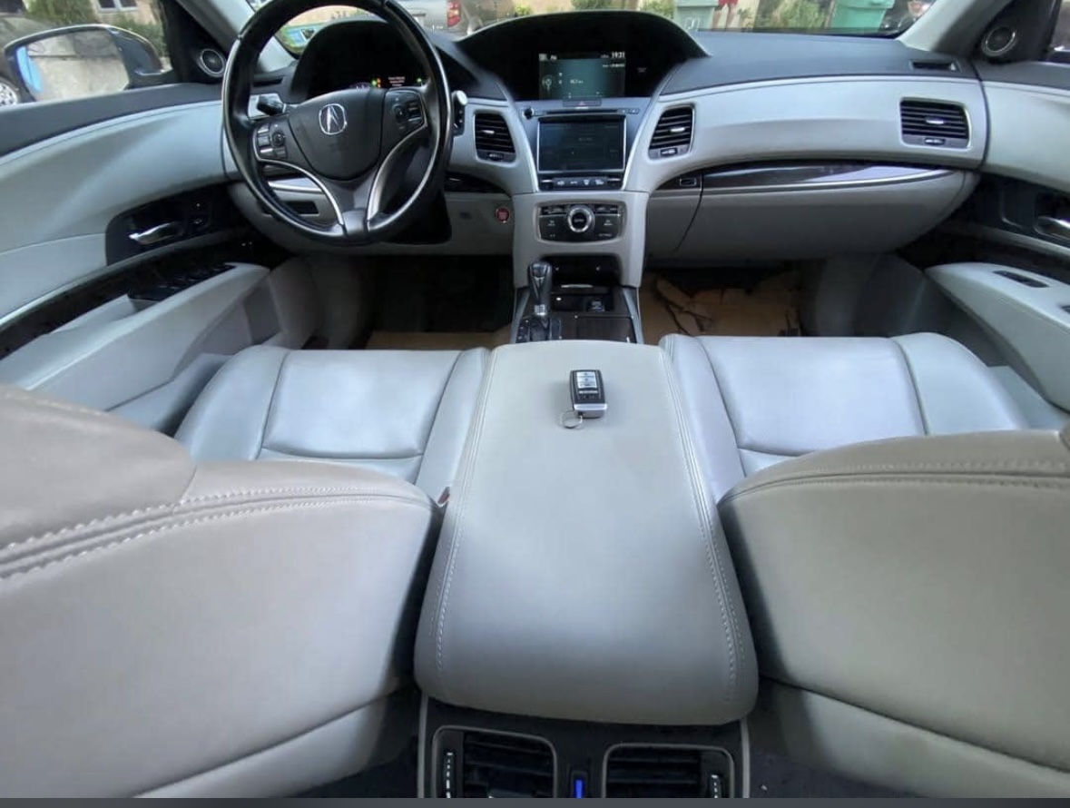 Car Image 7
