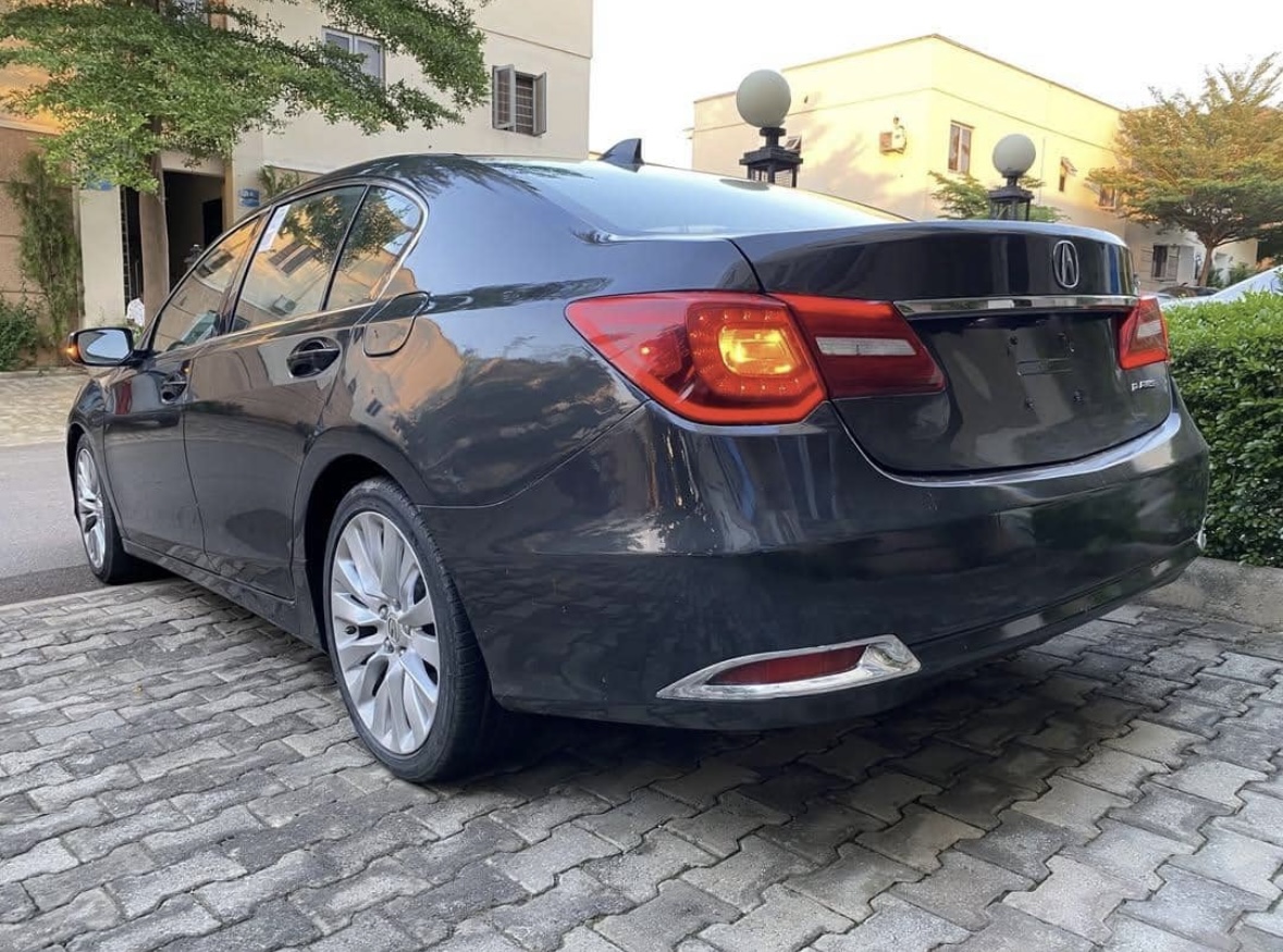 Car Image 9