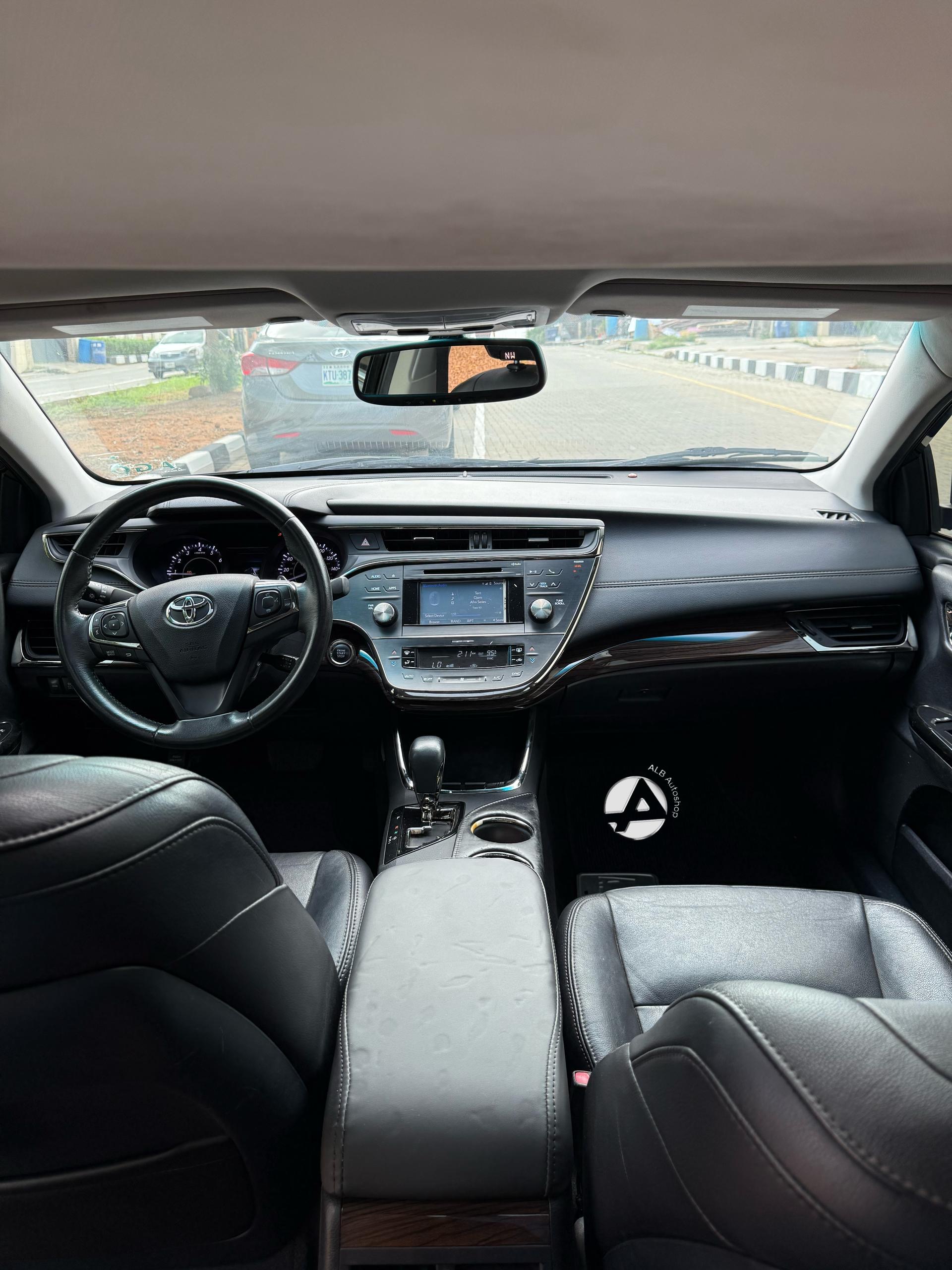 Car Image 4