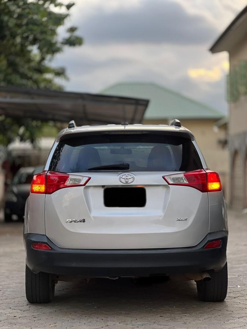 Car Image 6