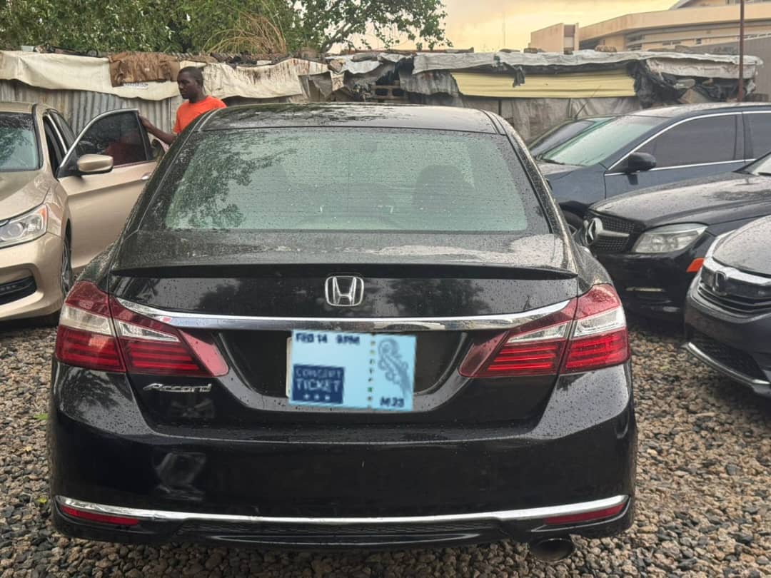 Car Image 6