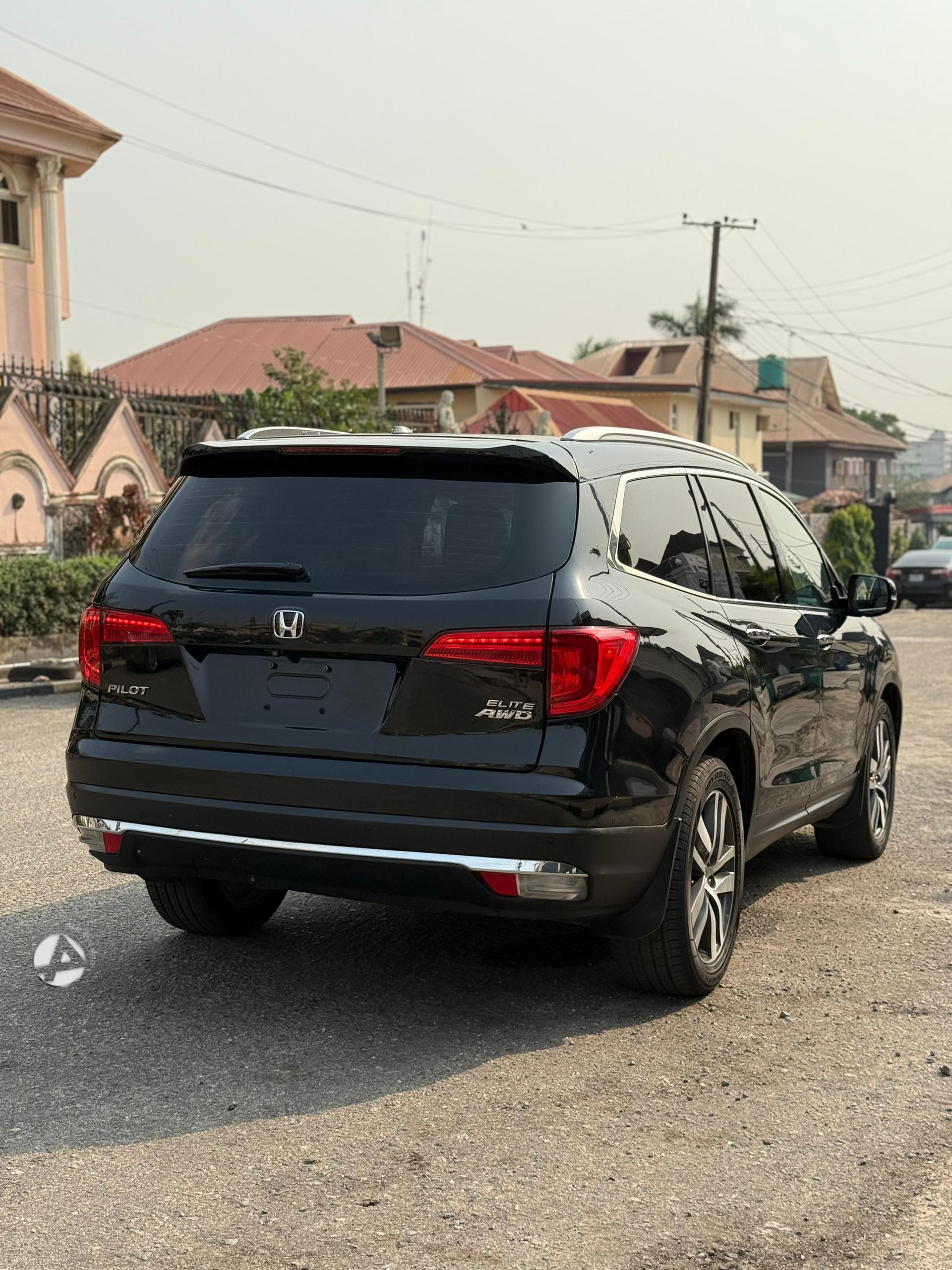 Car Image 8