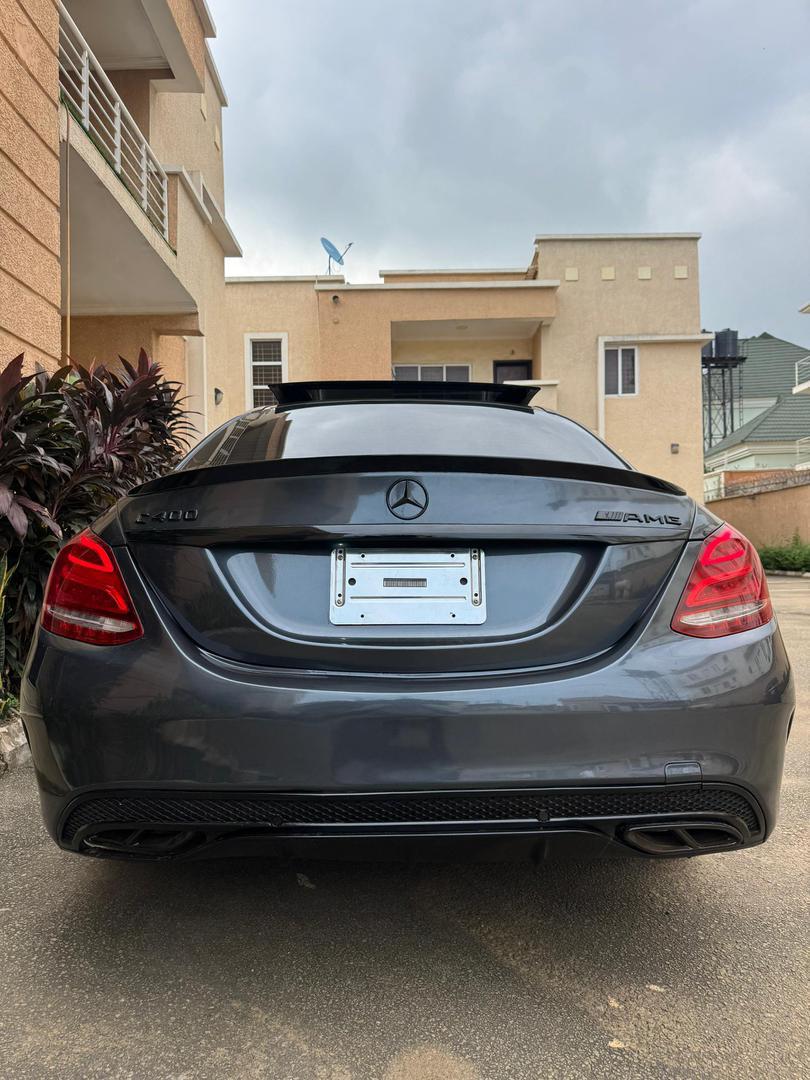 Car Image 9