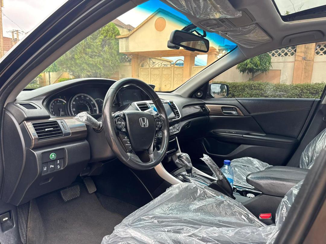 Car Image 4
