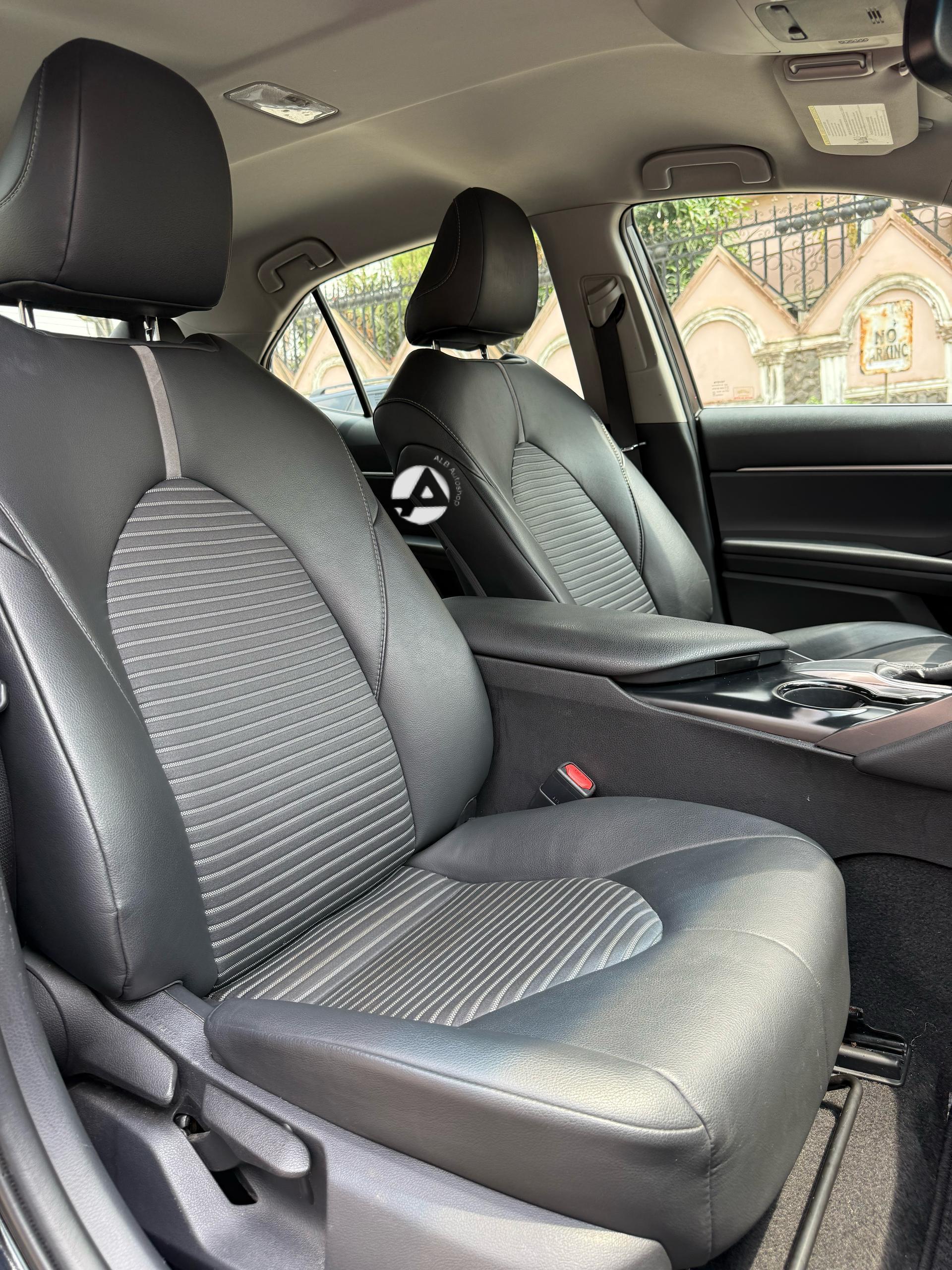 Car Image 5