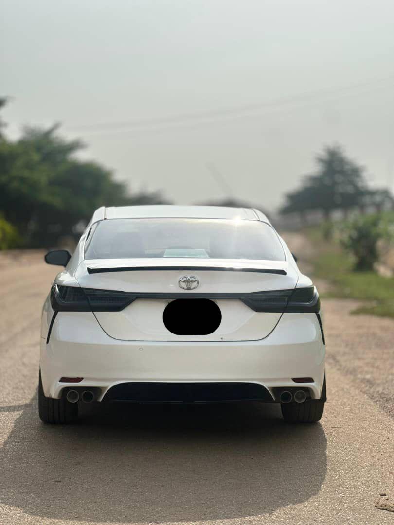 Car Image 7