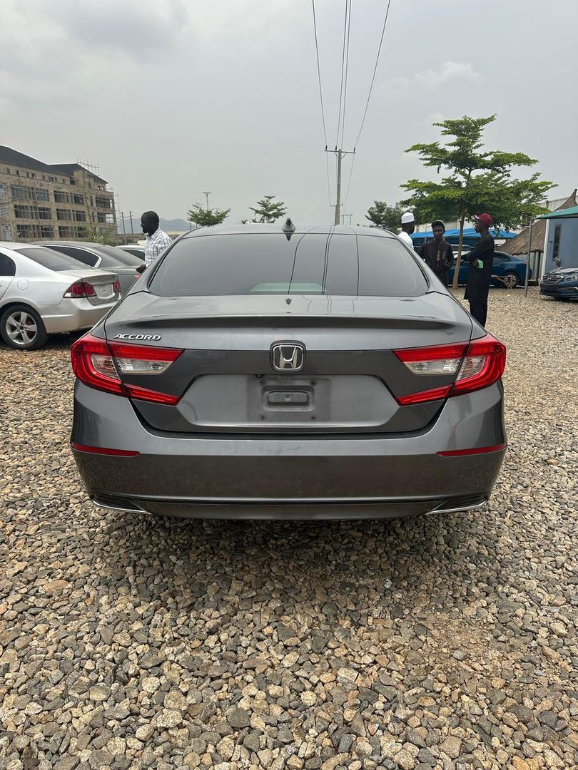 Car Image 10