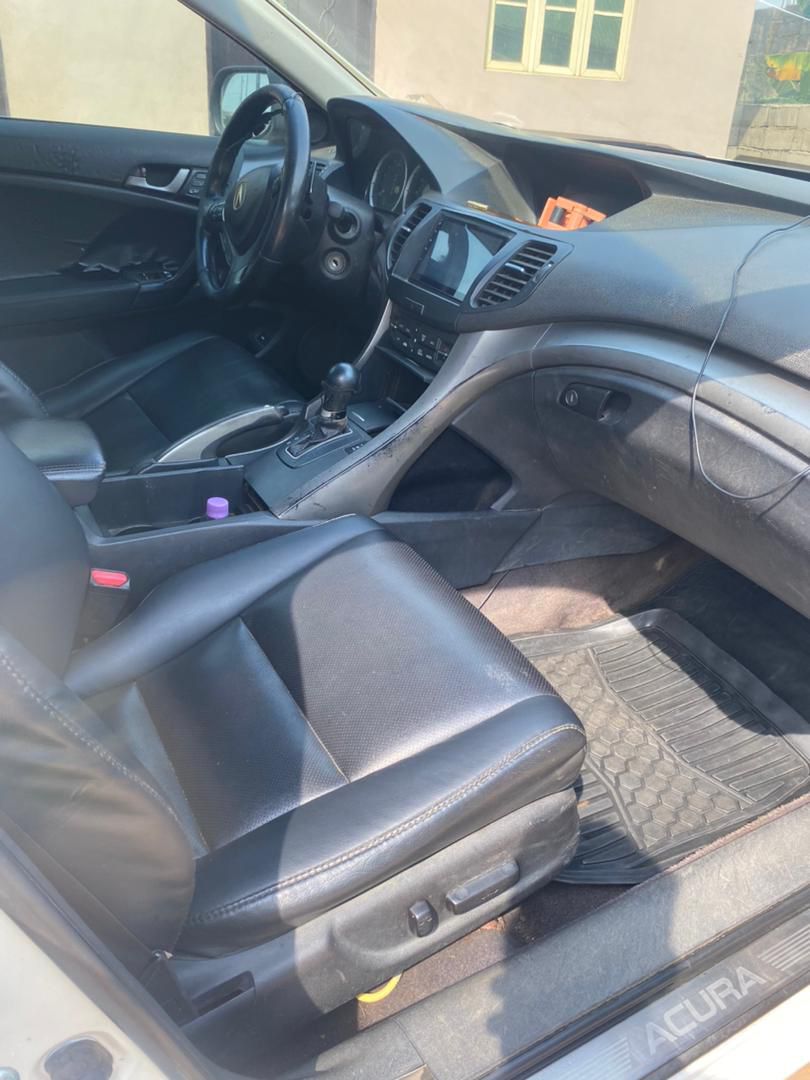 Car Image 4