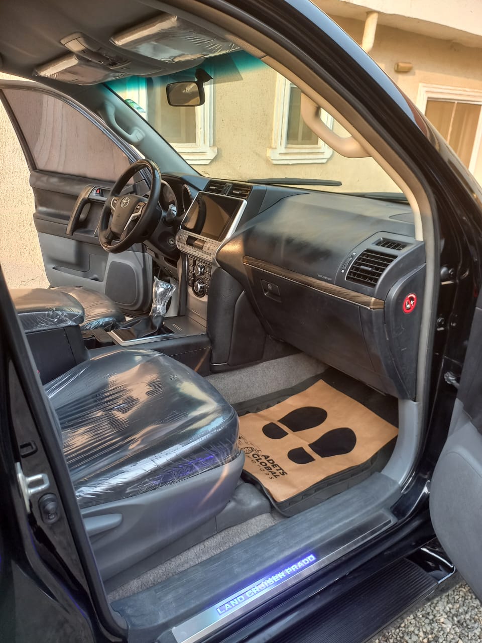 Car Image 5