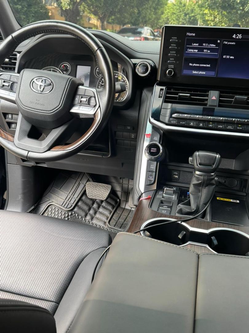 Car Image 4