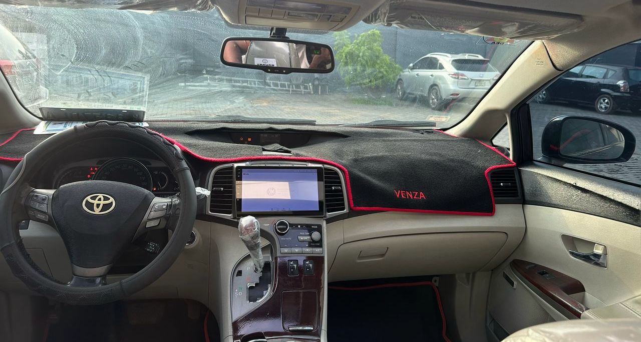 Car Image 6