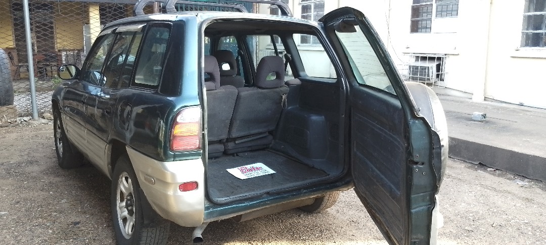 Car Image 5