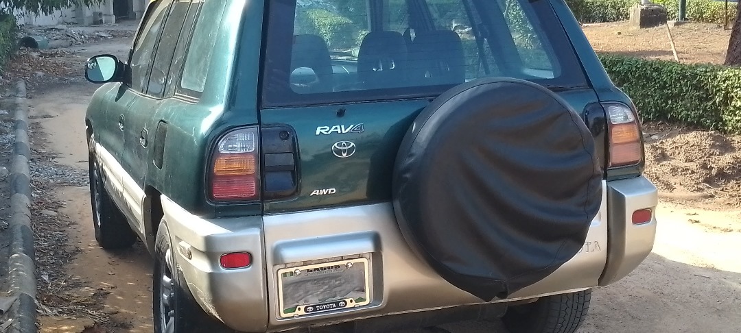 Car Image 13
