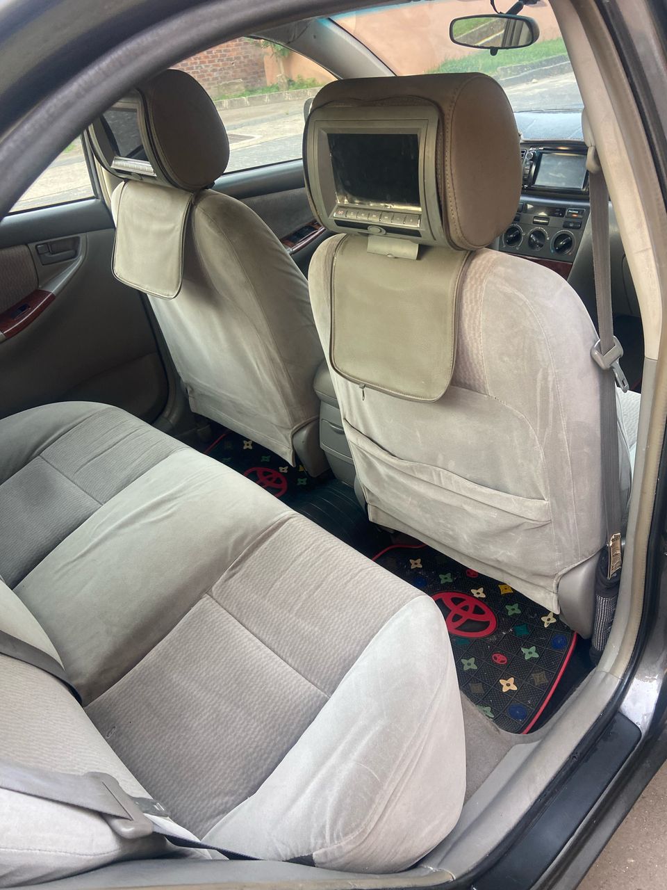 Car Image 8