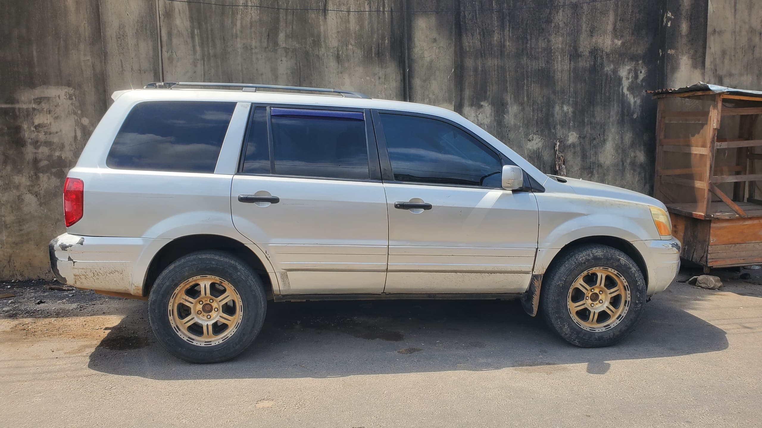 Car Image 4