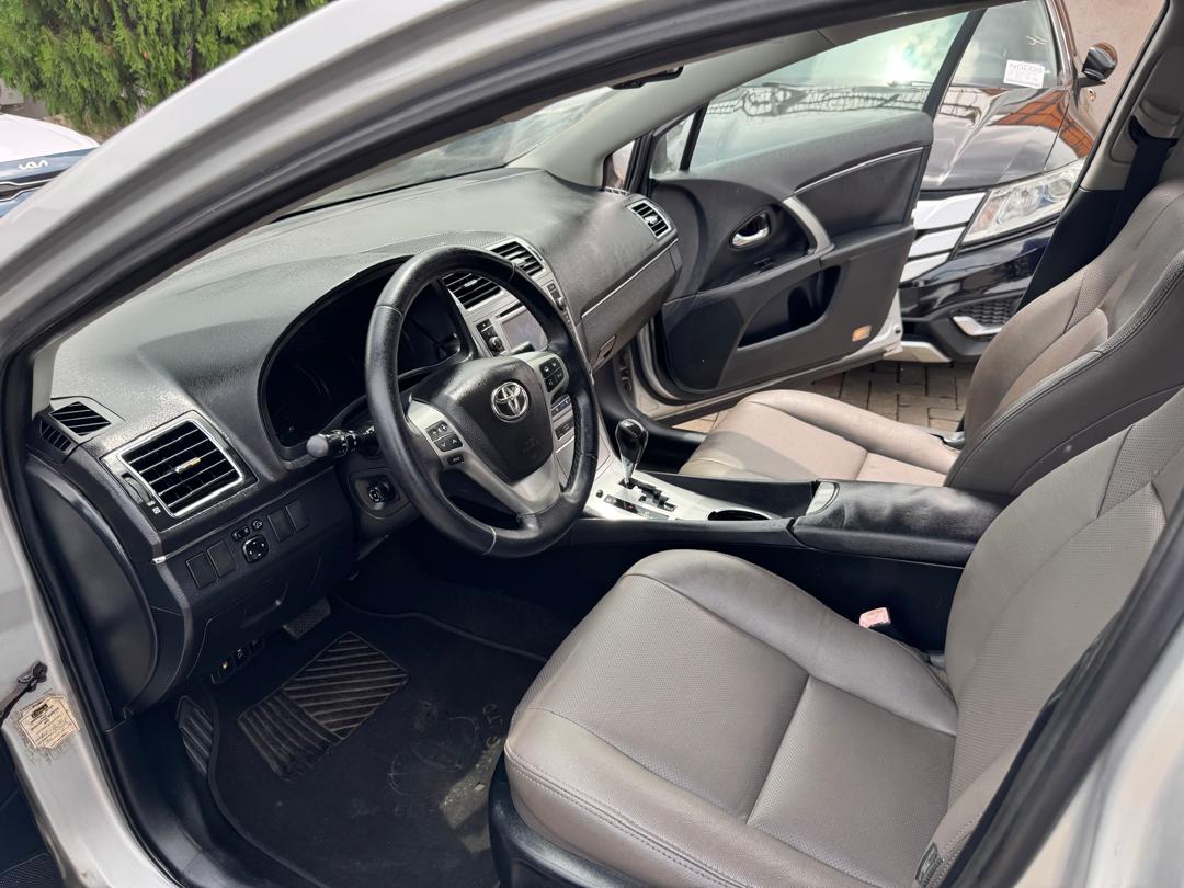 Car Image 4