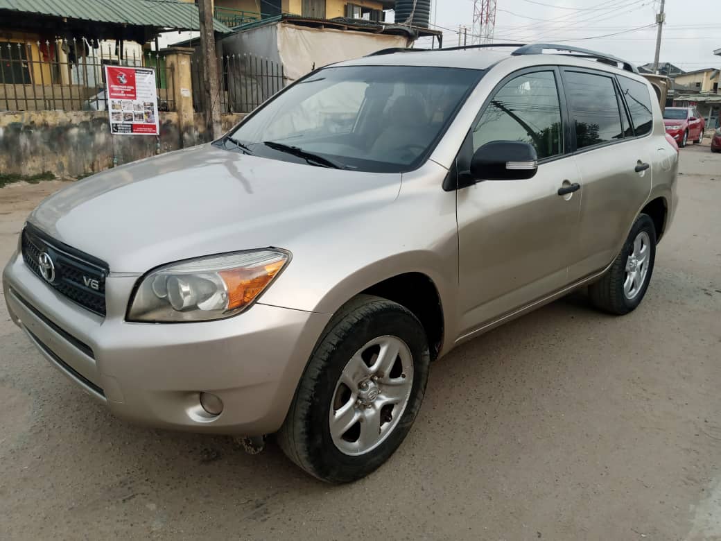 Car Image 9