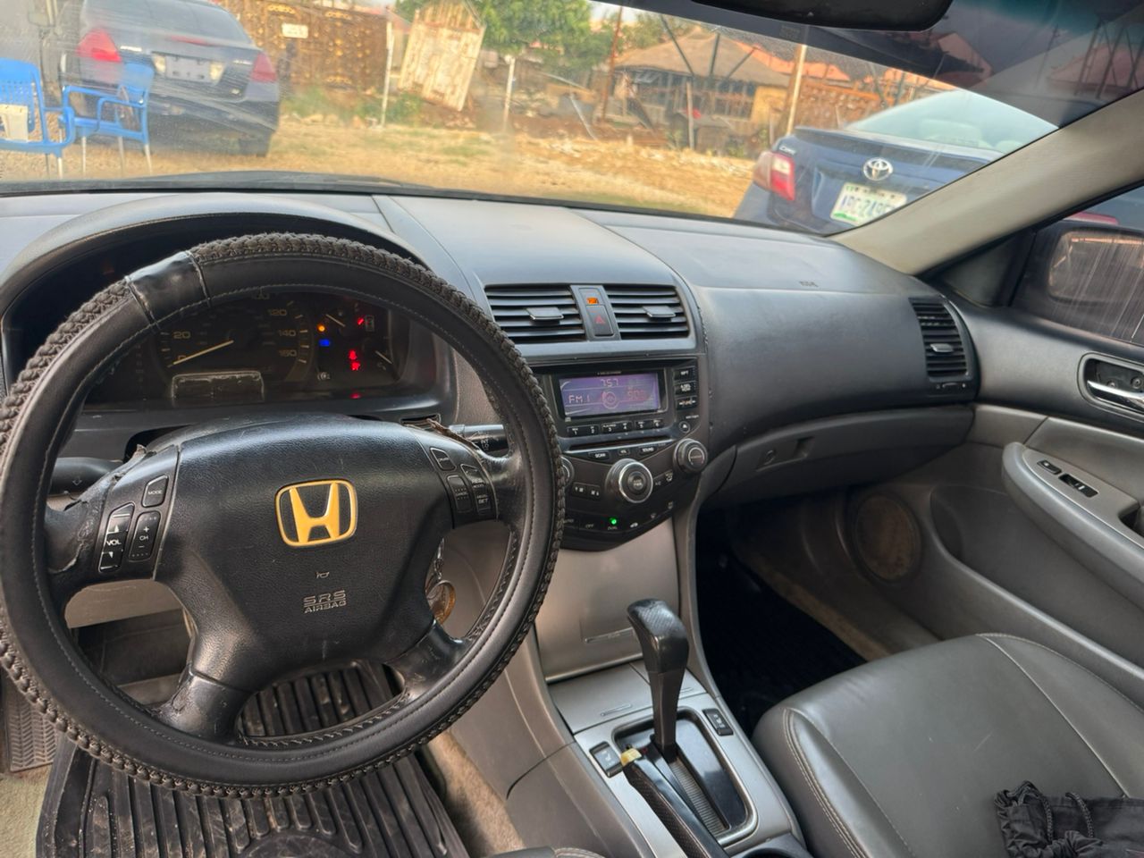Car Image 9