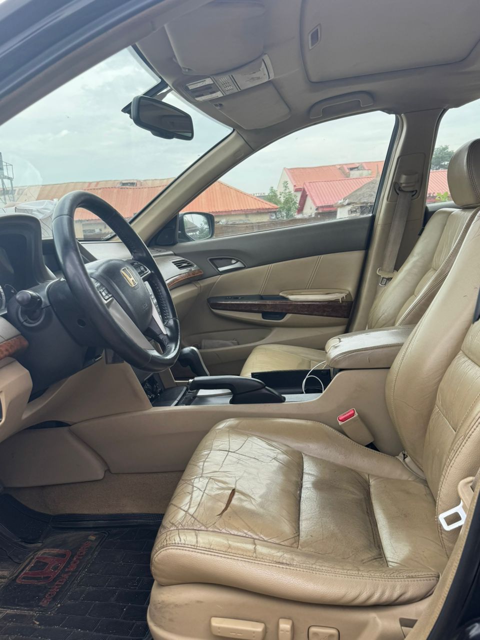 Car Image 10