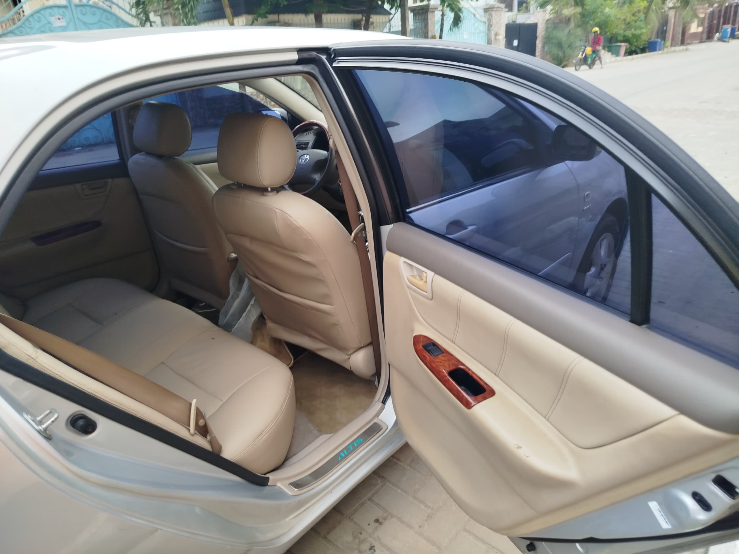 Car Image 6