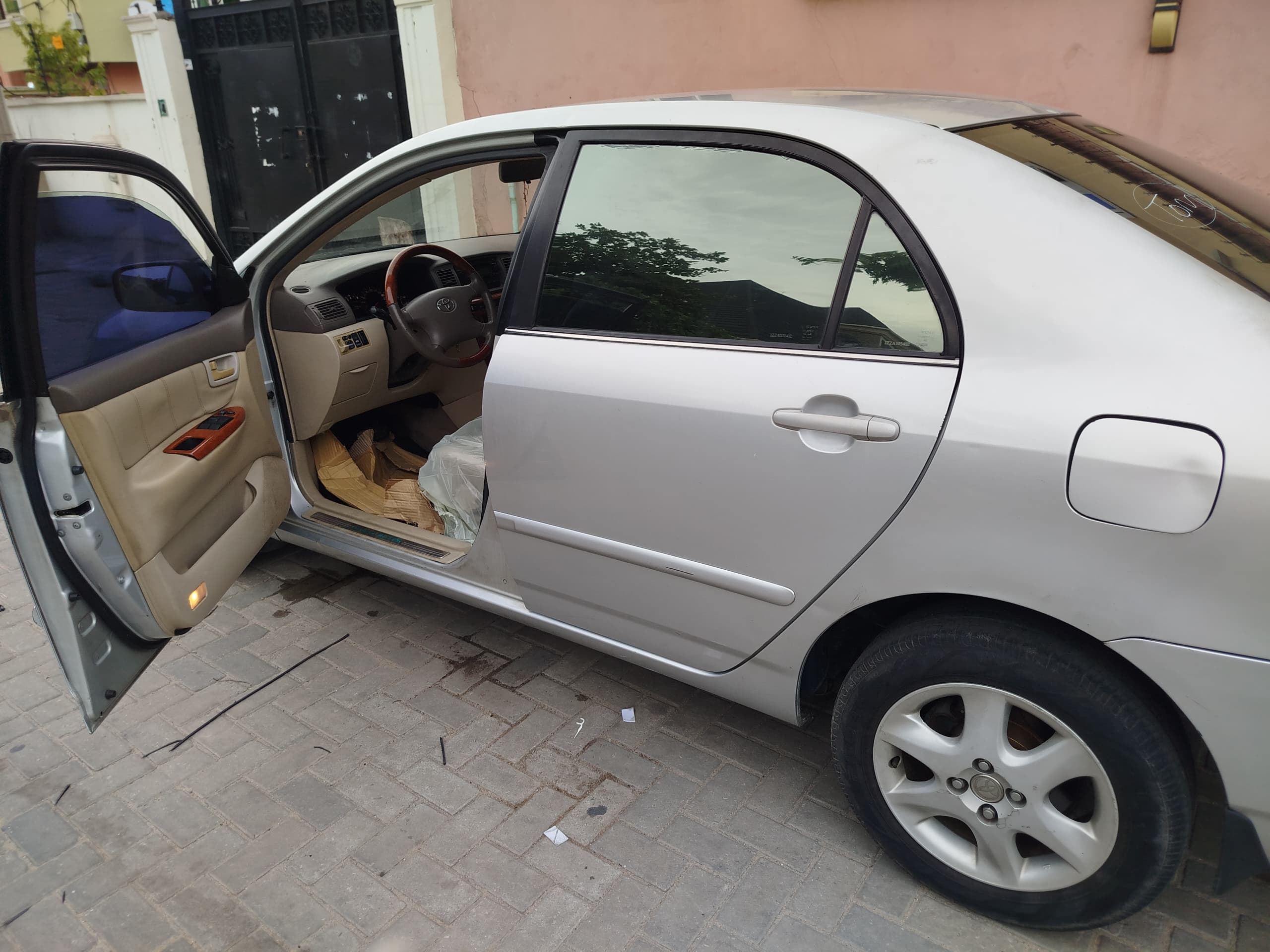 Car Image 9