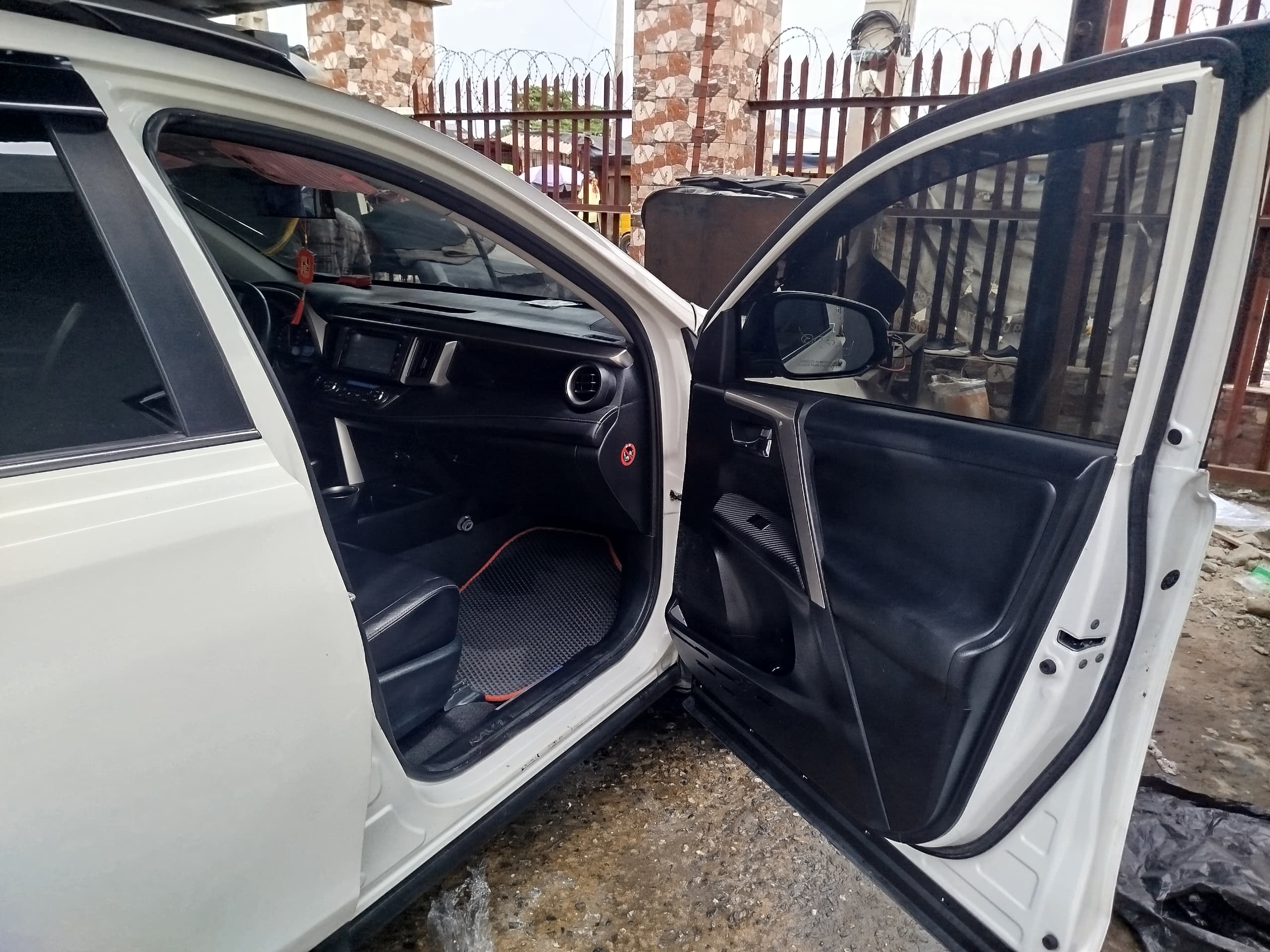 Car Image 3