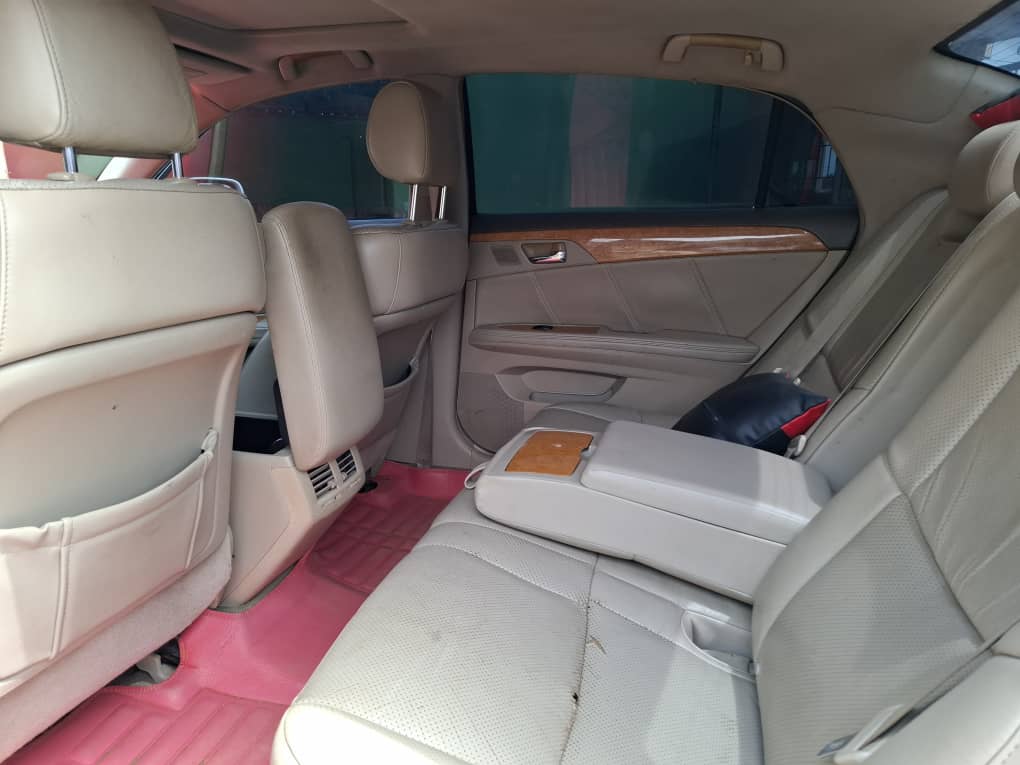 Car Image 8