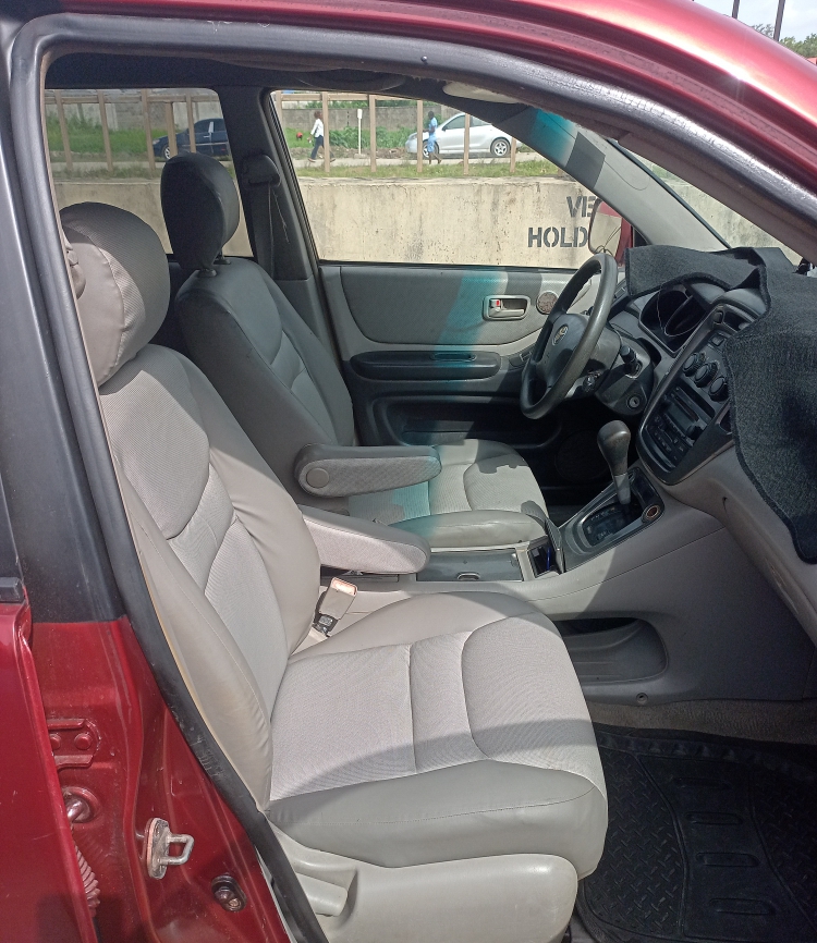 Car Image 4