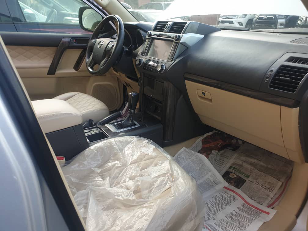Car Image 11