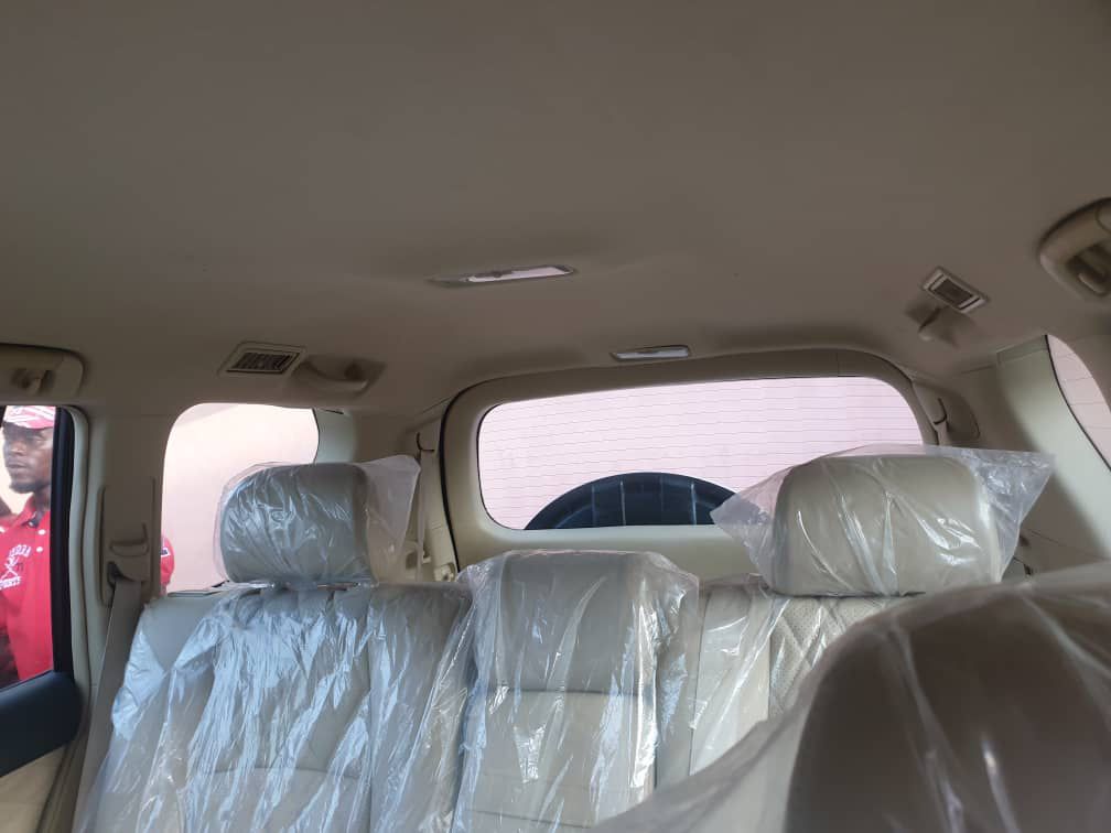 Car Image 9