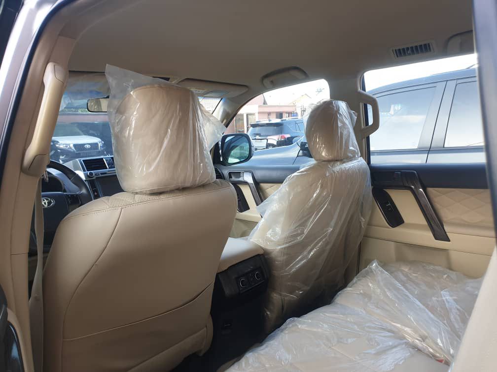 Car Image 8