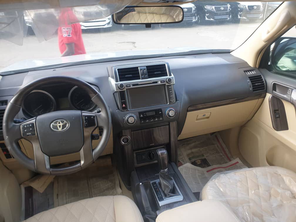 Car Image 7