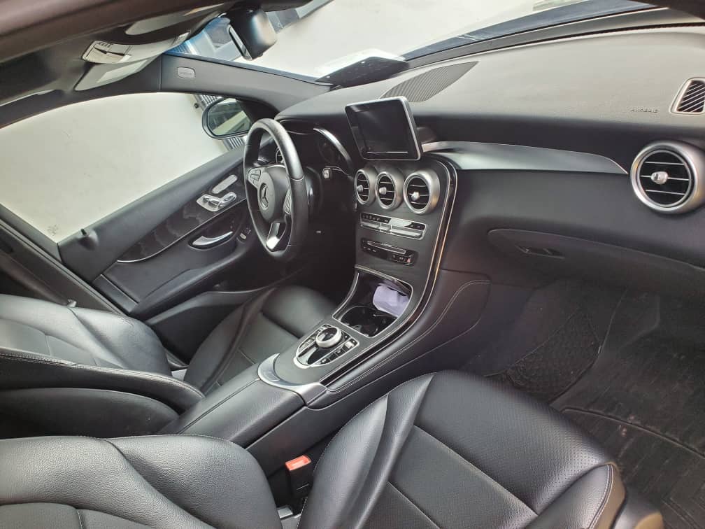 Car Image 10