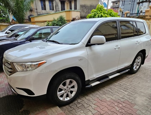 Tokunbo 2013 Toyota Highlander In Lagos