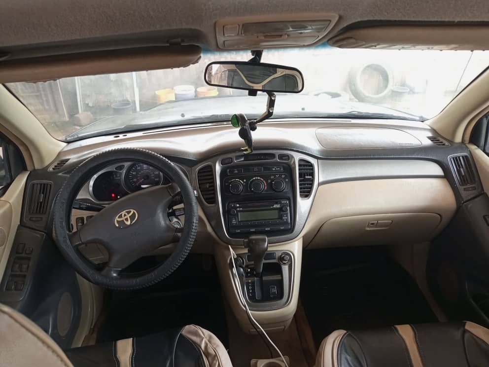 Car Image 6