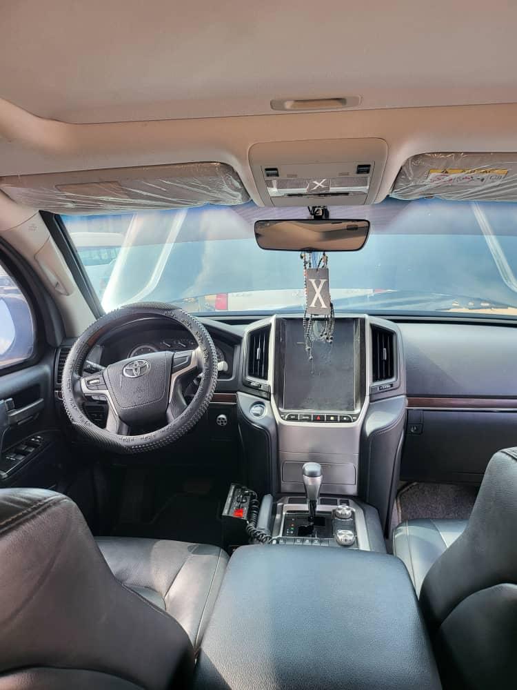 Car Image 5