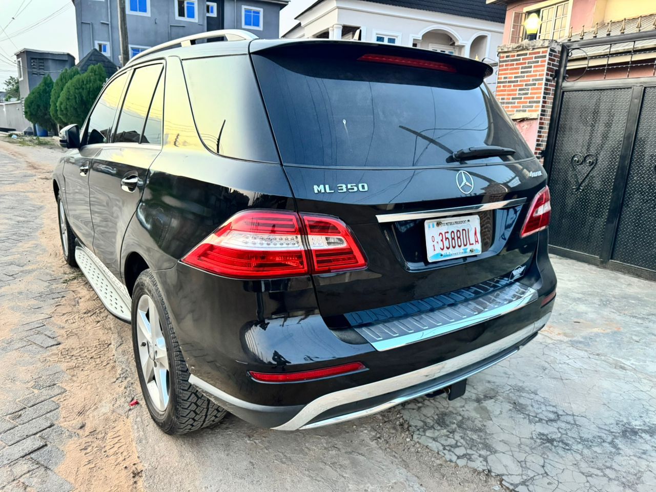 Car Image 4