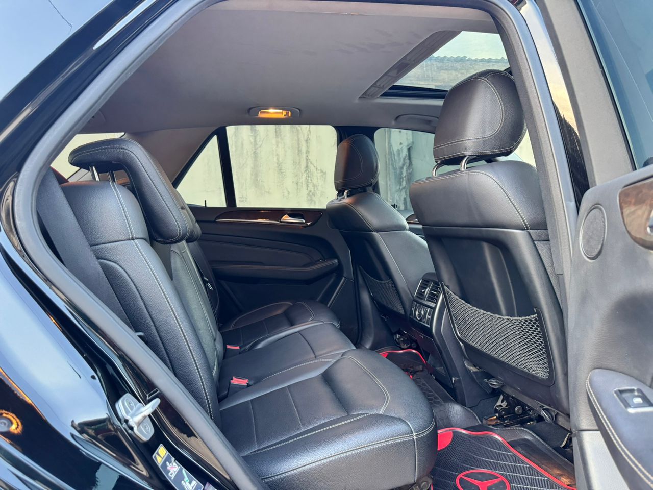 Car Image 10
