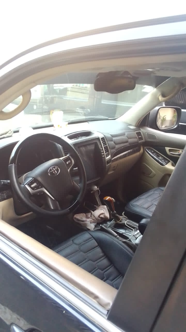 Car Image 16