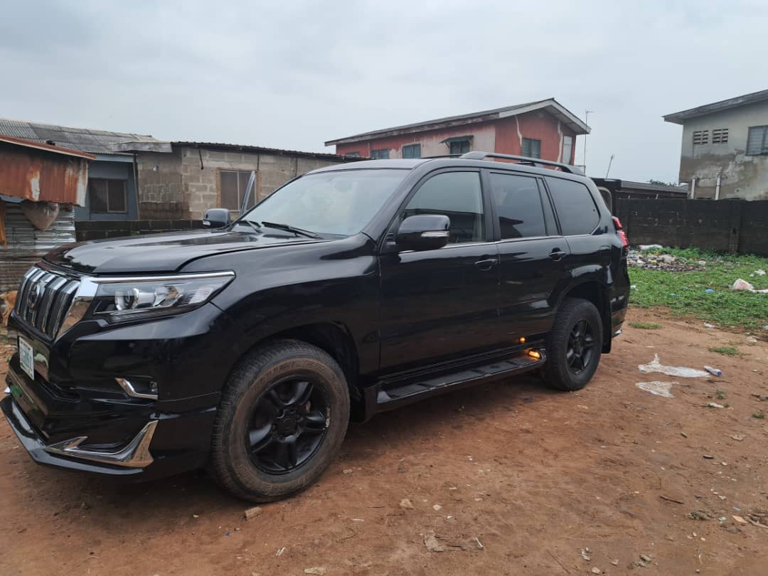 Car Image 8