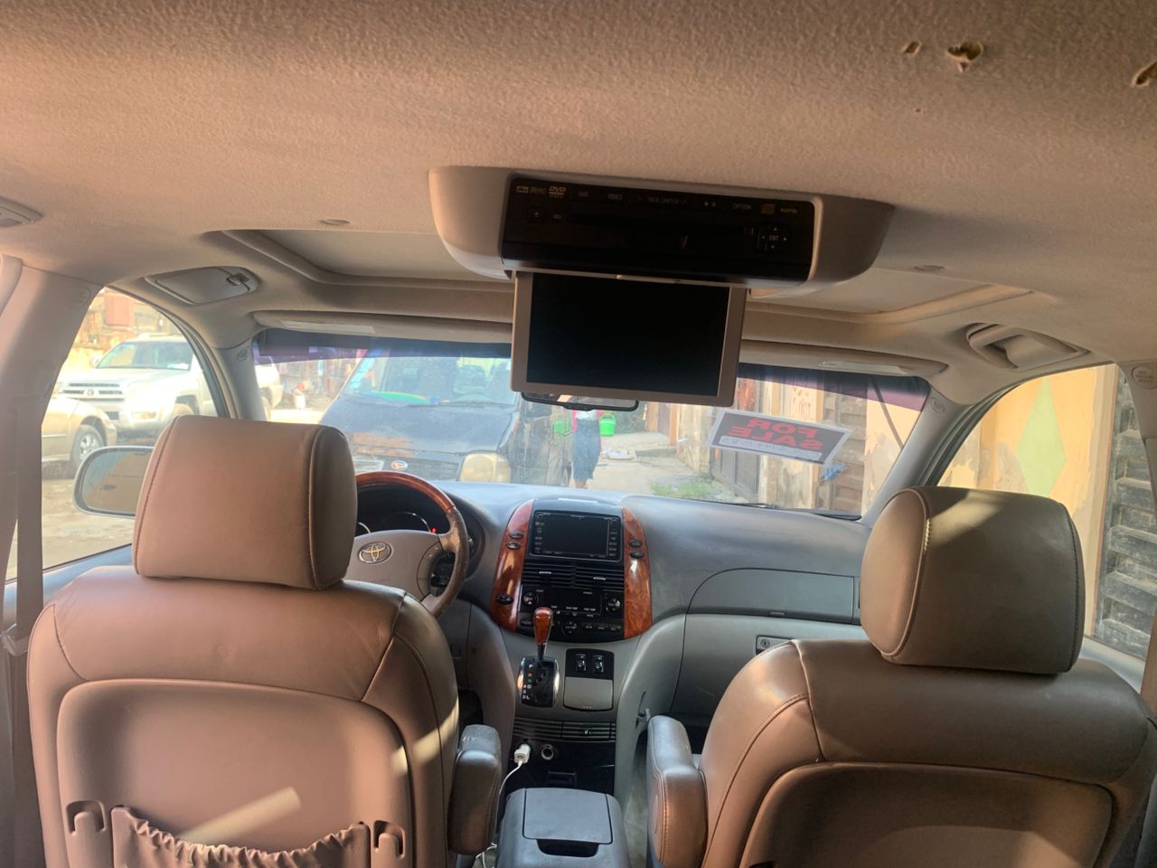 Car Image 9