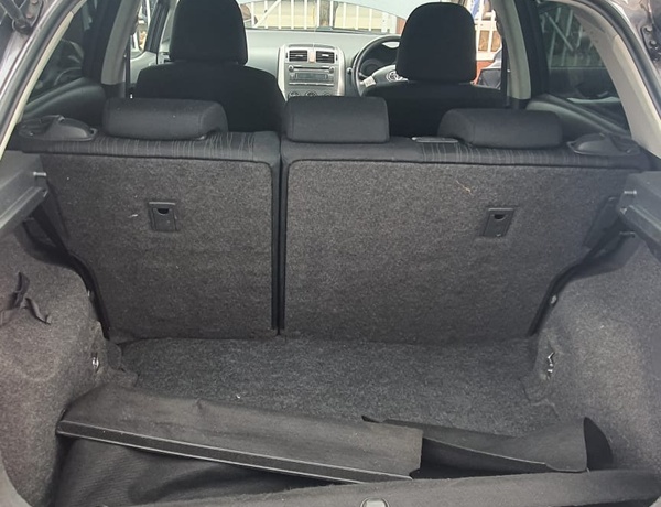 Foreign Used Toyota Auris in ikeja, lagos state