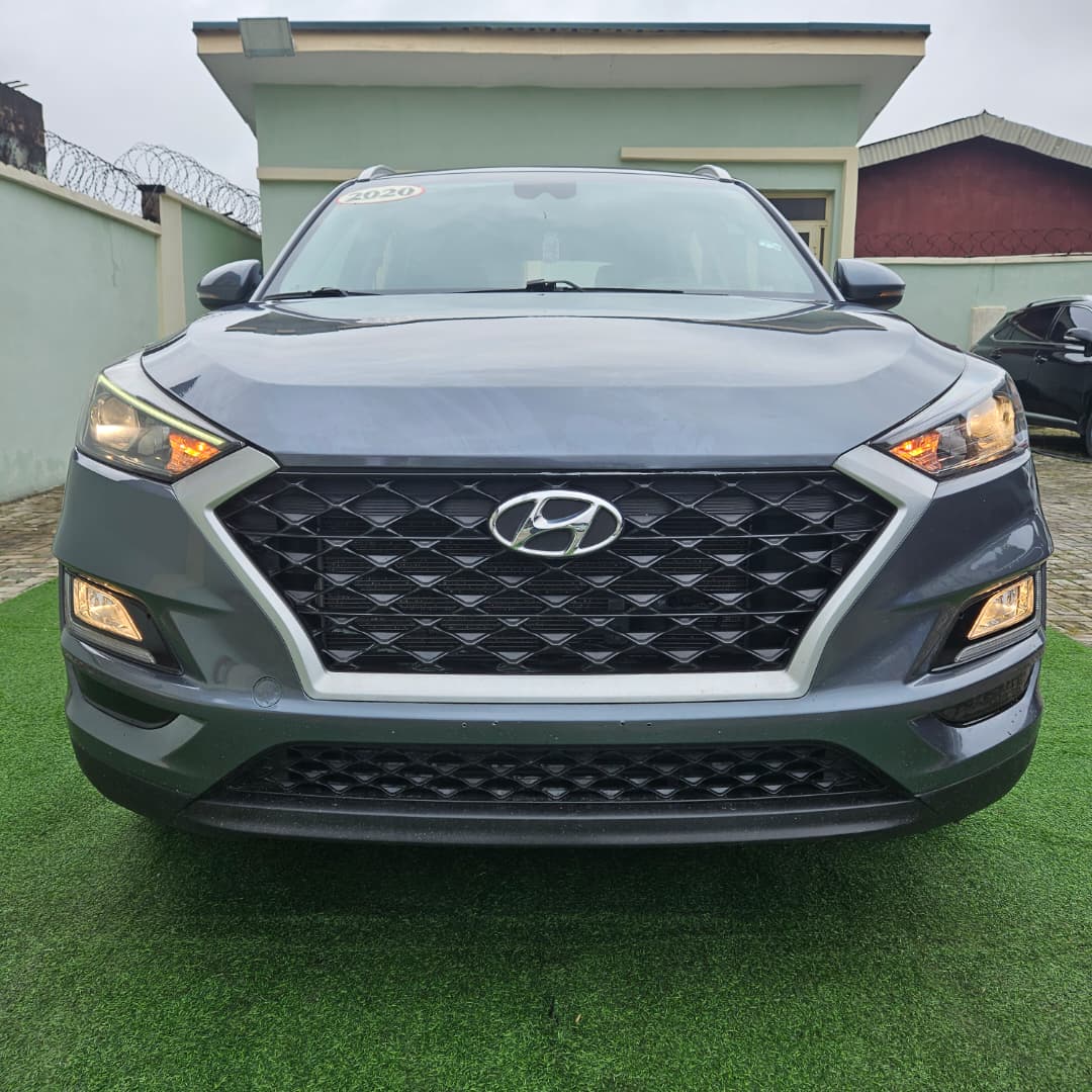 Car Image 9
