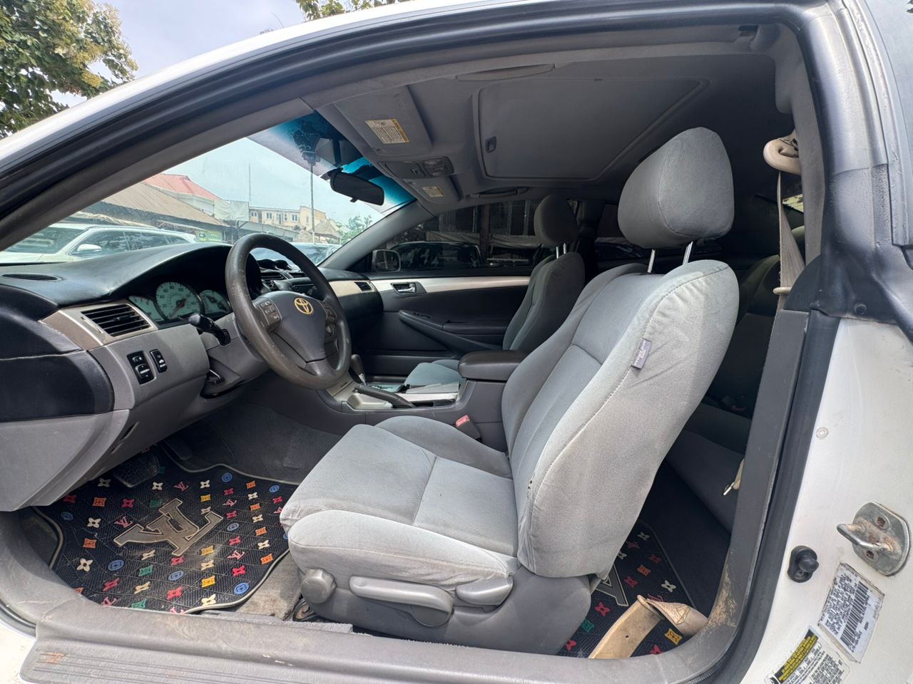 Car Image 5