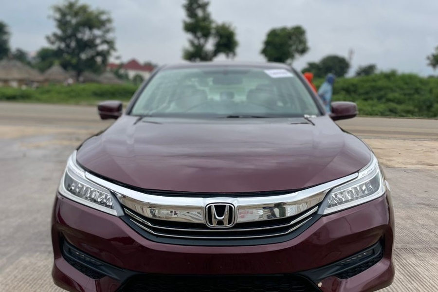 FOREIGN USED 2016 HO...